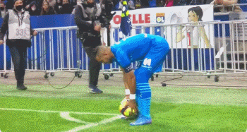 意天空：圣地亚哥尚未恢复完整合练，大概率会缺席米兰德比