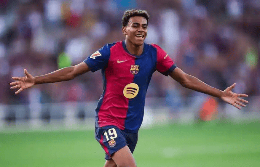 误判，意丁联赛中皮球从边网打进，裁判判罚进球有效