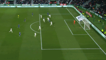 摸吉祥物女演员胸部，前塞尔塔队长马略被判赔偿1000欧